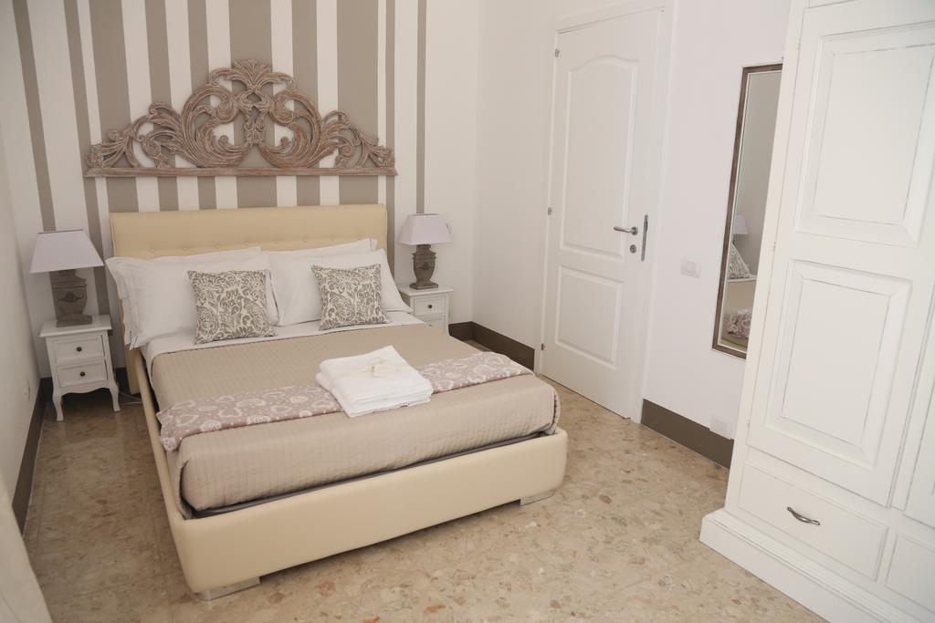 Dimi House Bed & Breakfast Lecce Ngoại thất bức ảnh